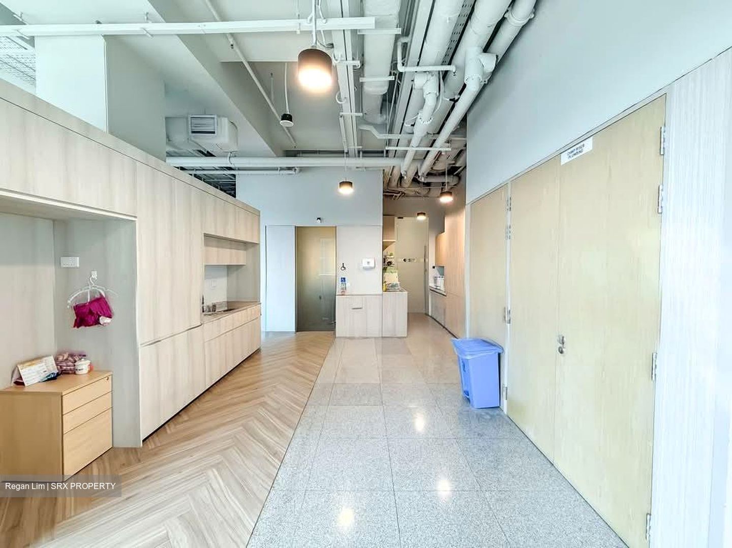 Sbf Center (D1), Office #540264421